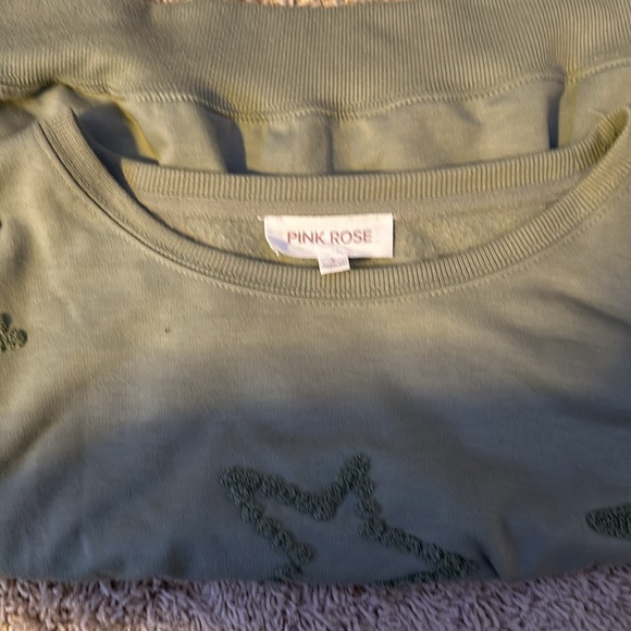 GREEN STAR CREWNECK - Picture 3 of 3